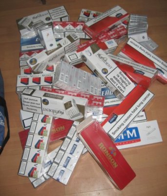 Bişniţar lăsat de poliţişti fără marfă